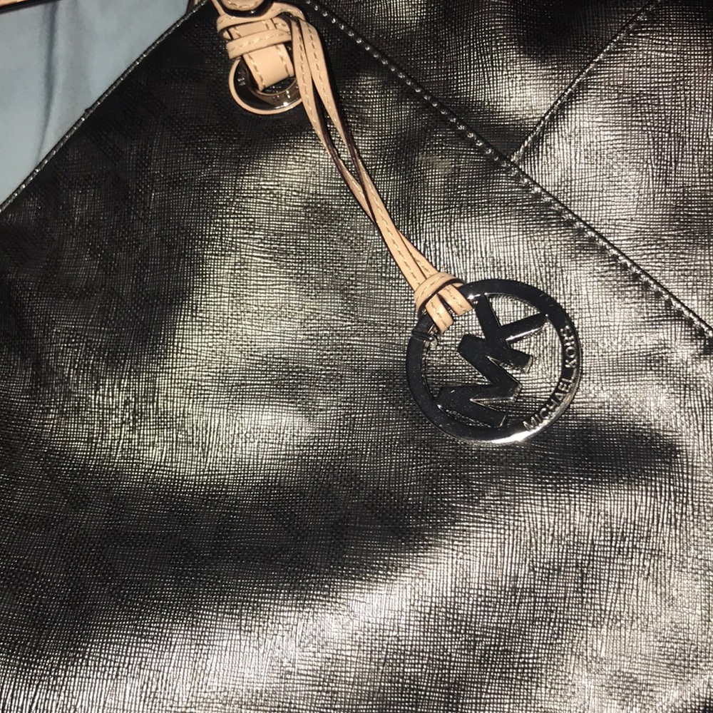 Purse - Picture 2 of 3